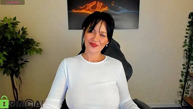 Snapshot of Sara_Devills chatting on April 2026 08:46:01 AM Sara Devills online show from April 2026 08:46:01 AM