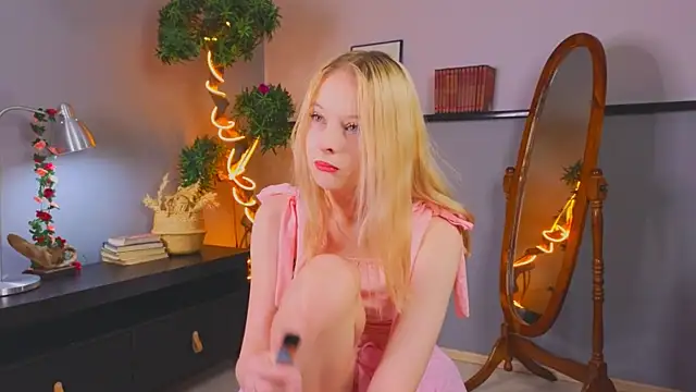 YungLyssy online show from December 2025 03:01:02 AM