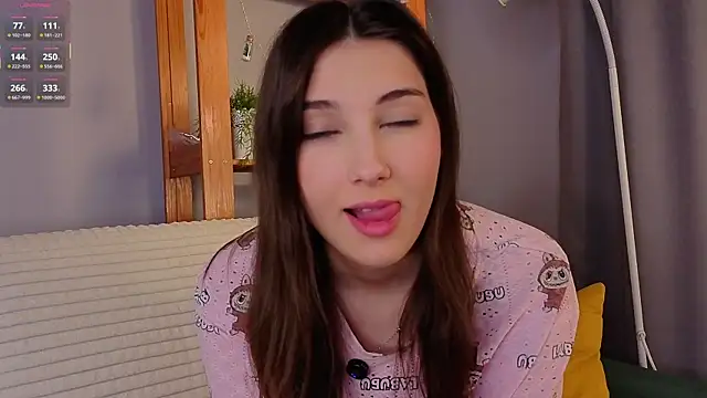 Snapshot of KateCahee chatting on January 2026 02:28:01 AM KateCahee online show from January 2026 02:28:01 AM