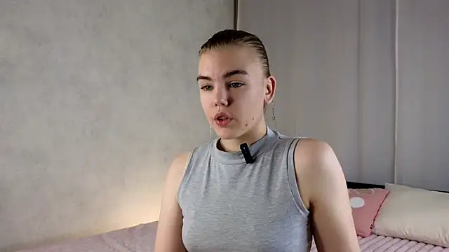 MelodyBaur online show from April 2026 12:47:02 PM