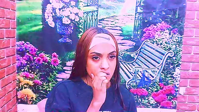 Snapshot of IndianPretty1 chatting on November 2025 05:28:02 AM IndianPretty1 online show from November 2025 05:28:02 AM