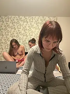  HeraLuna  online show from February 2026 12:03:01 AM