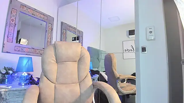 Snapshot of Mr_Strike chatting on November 2025 03:32:02 AM Mr Strike online show from November 2025 03:32:02 AM