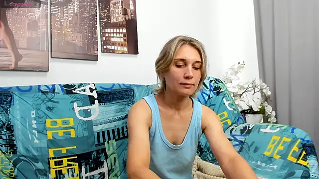 Tenderly Sophie online show from July 2026 01:04:01 AM