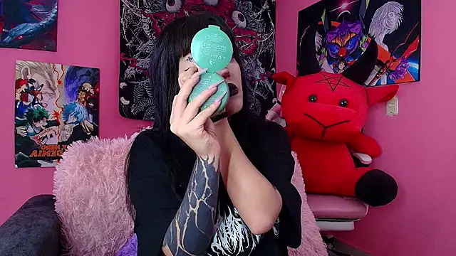 Snapshot of GothGaby chatting on December 2025 05:13:01 AM GothGaby online show from December 2025 05:13:01 AM