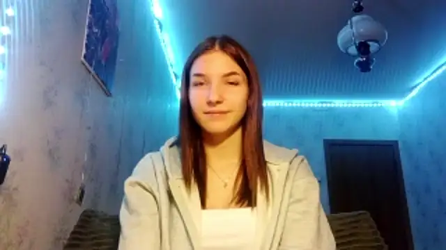 Snapshot of Beauty_miIa chatting on October 2025 06:03:02 PM Beauty miIa online show from October 2025 06:03:02 PM