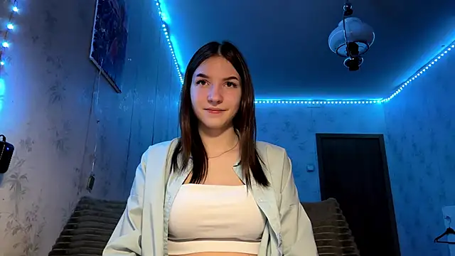 Snapshot of Beauty_miIa chatting on November 2025 03:11:01 PM Beauty miIa online show from November 2025 03:11:01 PM