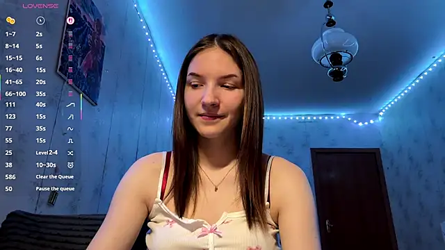 Snapshot of Beauty_miIa chatting on December 2025 04:44:01 PM Beauty miIa online show from December 2025 04:44:01 PM