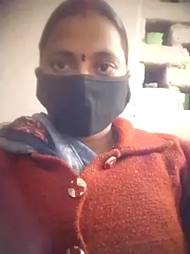 QRESABABY online show from October 2025 01:01:02 PM