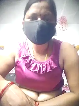 QRESABABY online show from November 2025 03:44:02 PM