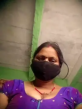 QRESABABY online show from November 2025 11:41:01 AM