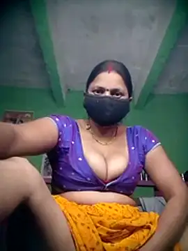 QRESABABY online show from November 2025 02:05:02 PM