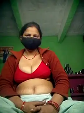 QRESABABY online show from November 2025 10:32:02 PM