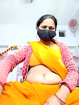 QRESABABY online show from December 2025 02:00:02 PM