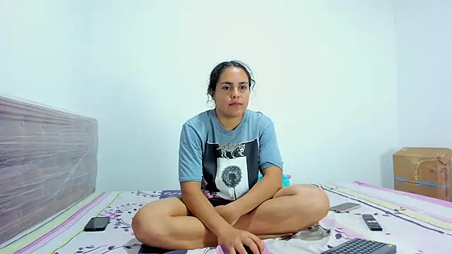 AshleyDeLuca  online show from December 2025 12:48:01 AM