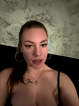 KittenKarlla online show from November 2025 07:36:02 PM