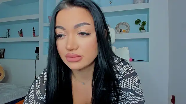 Snapshot of juliexxx chatting on November 2025 08:00:01 PM juliexxx online show from November 2025 08:00:01 PM