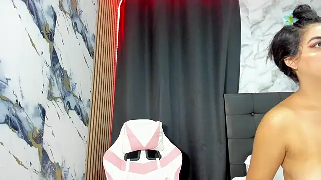 Snapshot of Scarlet_DLuce chatting on January 2026 09:01:02 AM Scarlet DLuce online show from January 2026 09:01:02 AM