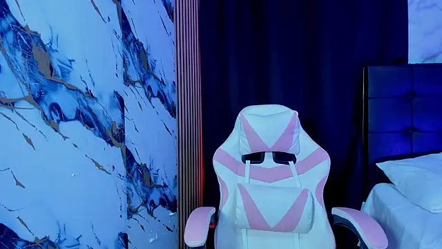 Snapshot of Scarlet_DLuce chatting on January 2026 09:02:02 AM Scarlet DLuce online show from January 2026 09:02:02 AM