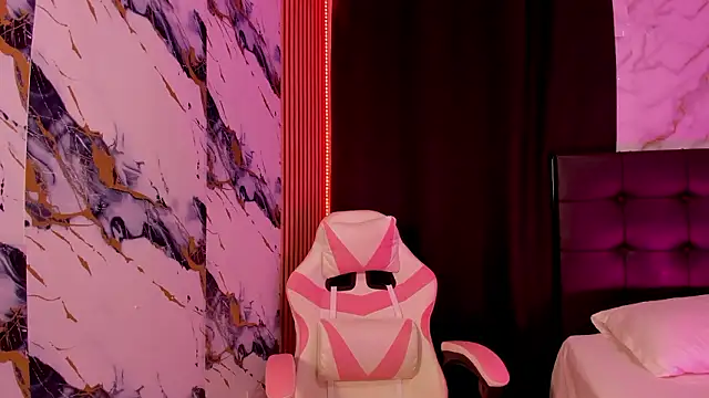 Snapshot of Scarlet_DLuce chatting on February 2026 08:59:02 AM Scarlet DLuce online show from February 2026 08:59:02 AM