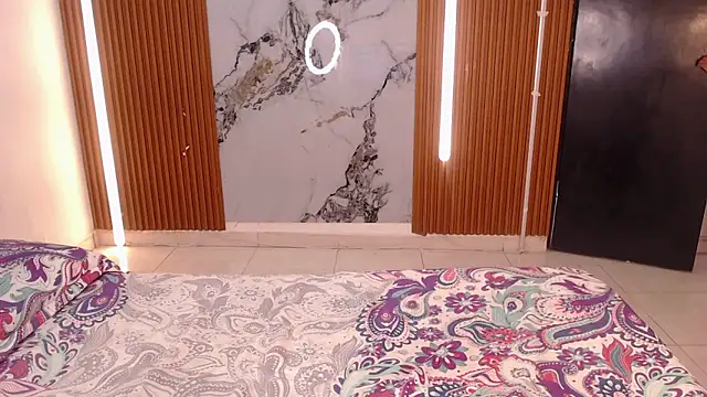 rosselyn  online show from December 2025 12:34:02 PM