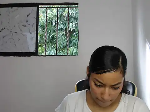 Snapshot of emily_stars1 chatting on November 2025 08:09:01 PM emily stars1 online show from November 2025 08:09:01 PM