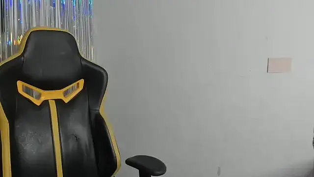 Snapshot of emily_stars1 chatting on December 2025 06:53:02 AM emily stars1 online show from December 2025 06:53:02 AM