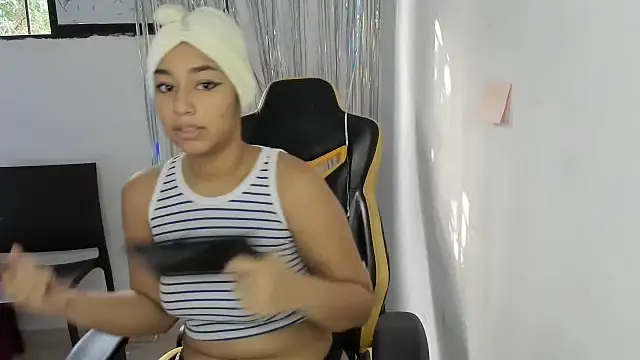 Snapshot of emily_stars1 chatting on December 2025 09:01:01 PM emily stars1 online show from December 2025 09:01:01 PM