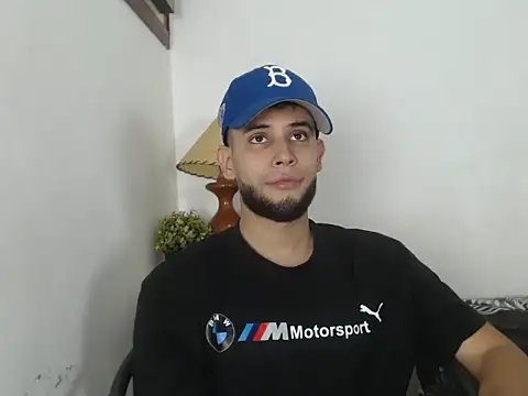 Maxcole 07 online show from November 2025 10:48:02 PM