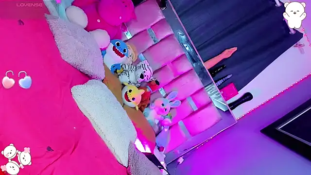 Zulema Zahirx online show from November 2025 02:25:02 AM