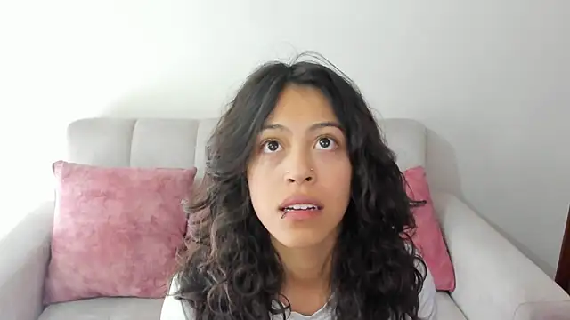 Snapshot of emily_jonessxx chatting on October 2025 07:04:02 PM emily jonessxx online show from October 2025 07:04:02 PM