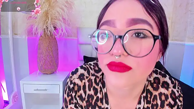 AlmaLopez  online show from December 2025 07:53:02 PM