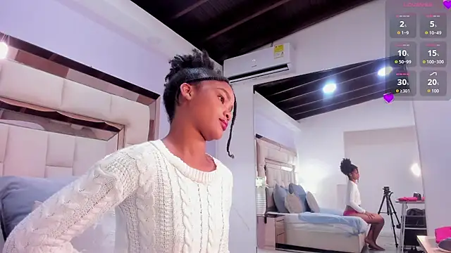 Snapshot of karolebonyy chatting on November 2025 05:24:01 PM karolebonyy online show from November 2025 05:24:01 PM