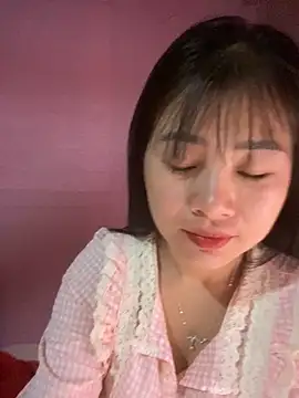 Snapshot of o-one-o chatting on December 2025 10:27:02 PM o-one-o online show from December 2025 10:27:02 PM