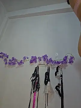 Snapshot of Kitty_Kalifa chatting on June 2026 10:21:02 PM Kitty Kalifa online show from June 2026 10:21:02 PM