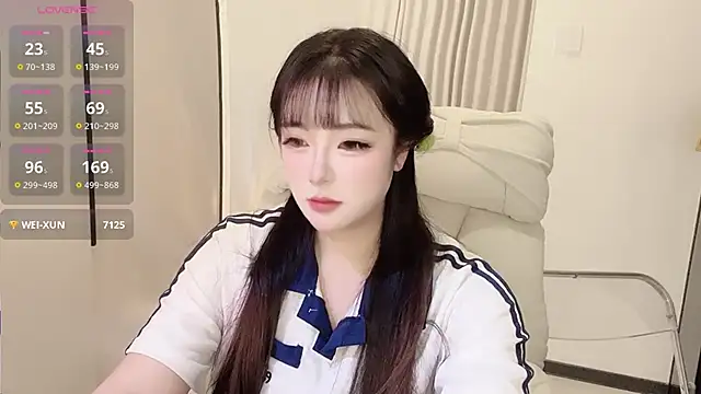 Snapshot of Follyise chatting on December 2025 02:00:02 PM Follyise online show from December 2025 02:00:02 PM