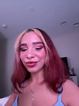 Latinagf online show from November 2025 05:54:01 AM