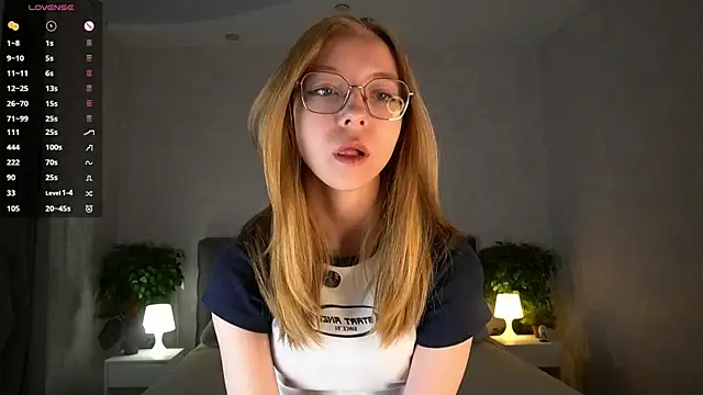 BarbaraViggiani online show from November 2025 05:58:02 PM