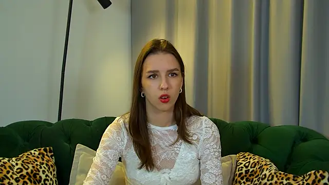 Snapshot of AliceAtkins chatting on November 2025 06:05:02 AM AliceAtkins online show from November 2025 06:05:02 AM