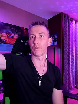 Gamerinleather online show from October 2025 07:07:02 PM