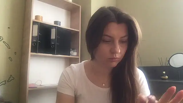 DollyRoma online show from November 2025 08:15:01 AM