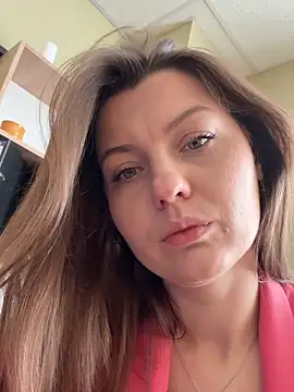 DollyRoma online show from November 2025 08:24:01 AM