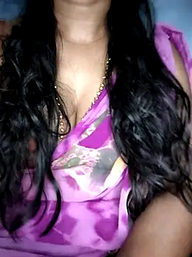 Ezabelljohn online show from April 2026 11:19:01 AM