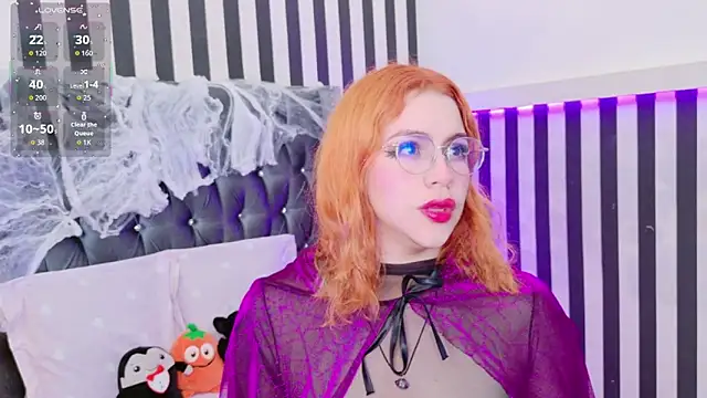 sussiestrawberry online show from November 2025 05:20:01 AM