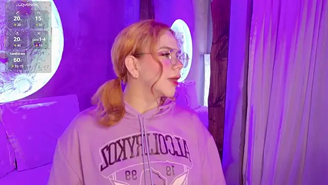 sussiestrawberry online show from November 2025 05:05:01 AM