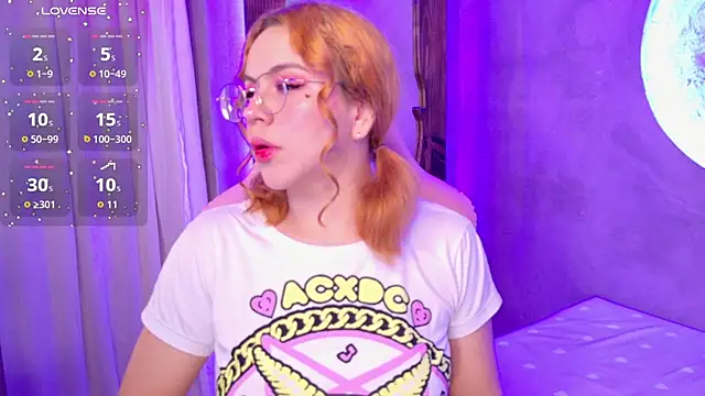 sussiestrawberry online show from December 2025 10:09:01 AM