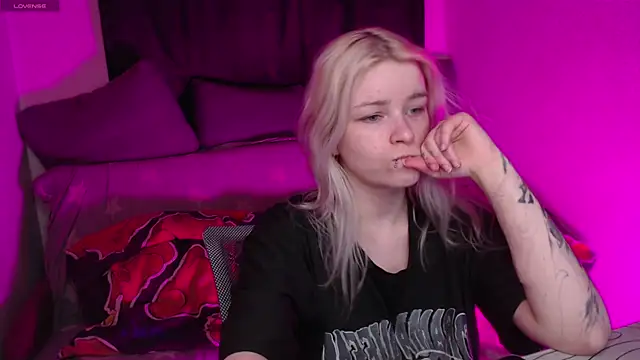 CherryNight6 online show from April 2026 08:58:02 PM