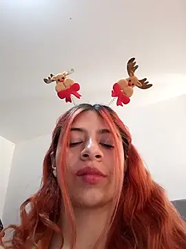 Lunatemptress4 online show from December 2025 01:16:02 PM