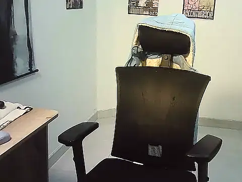 Gigi Scott  online show from December 2025 01:44:02 AM