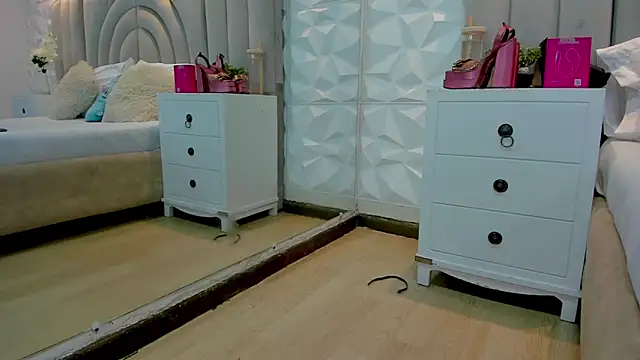 SweetKata  online show from April 2026 07:09:02 PM